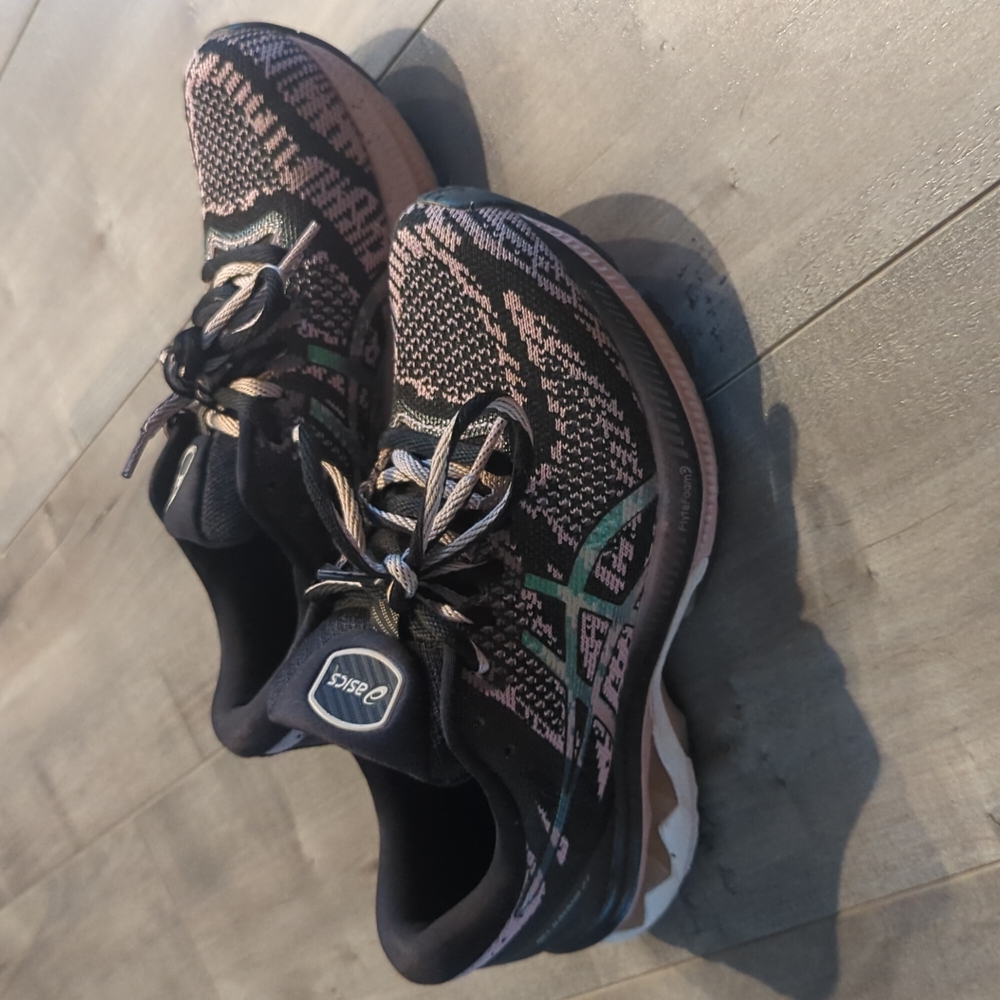 Asics kayano 27's